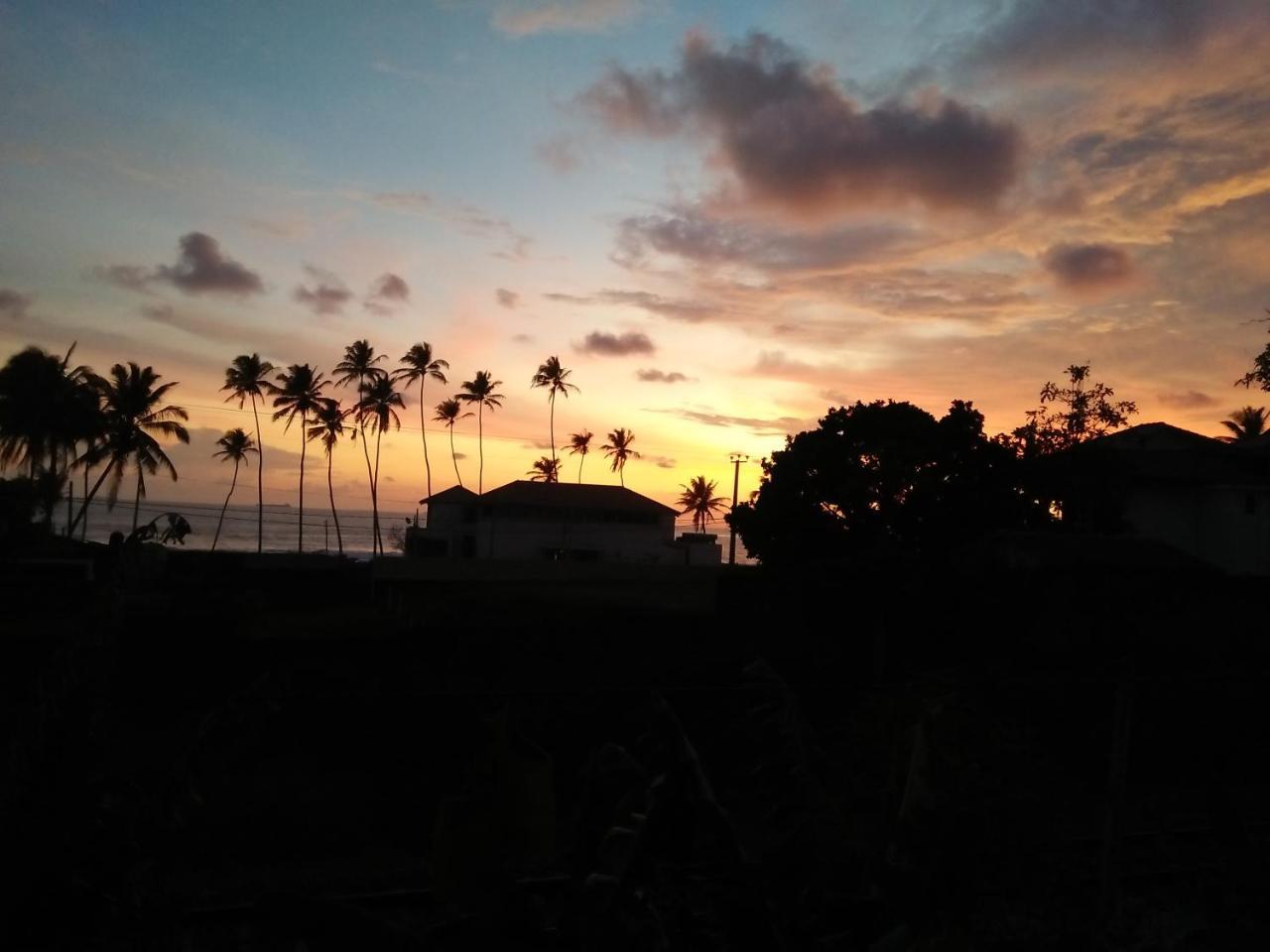 Gasthaus Ocean On House Unawatuna Exterior foto